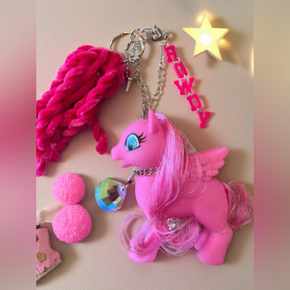 Pink Pony Pegasus Bag Chain - Picture 6 of 17